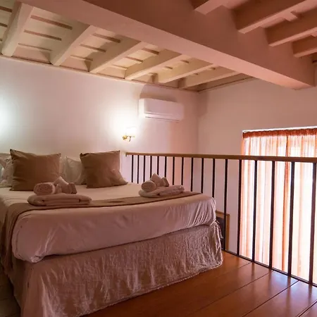 Navona Family House Apartment *